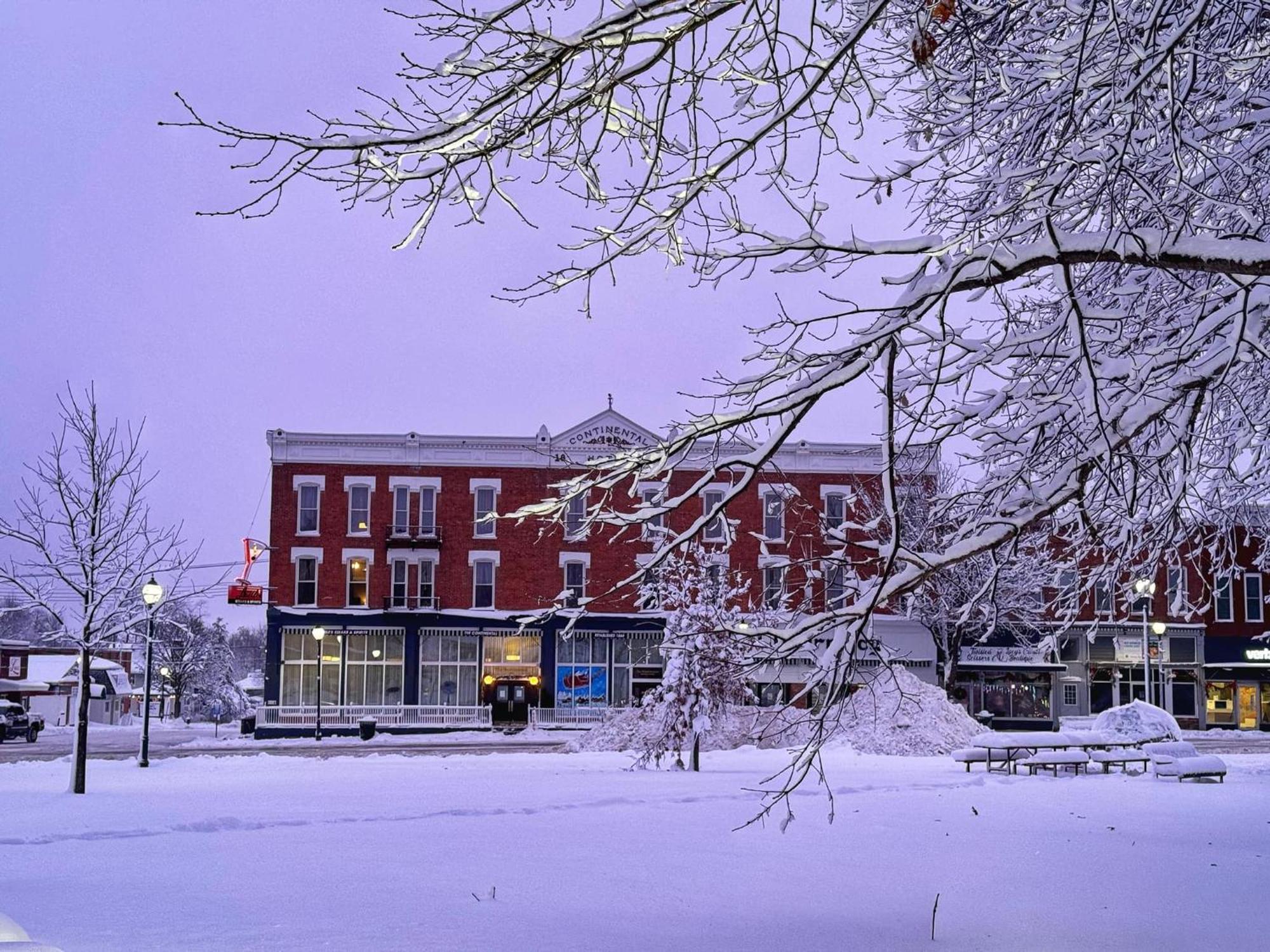 The Continental Hotel Centerville Εξωτερικό φωτογραφία